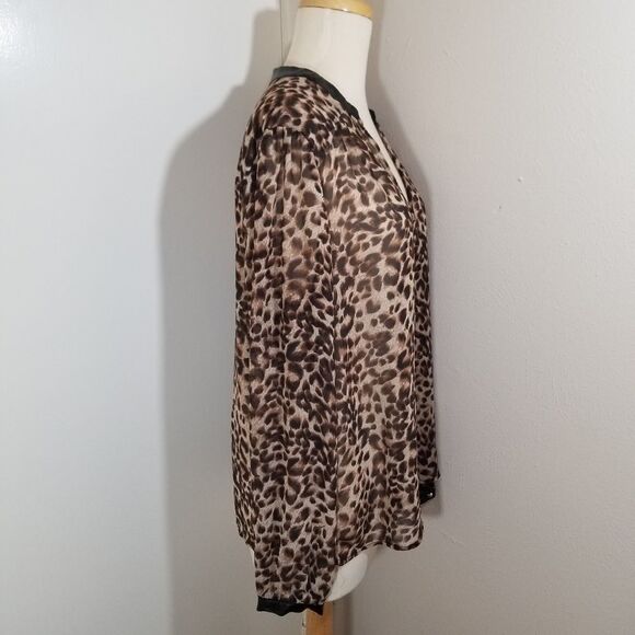 {Love 21} Leopard Print Polyester Blouse - Picture 2 of 10